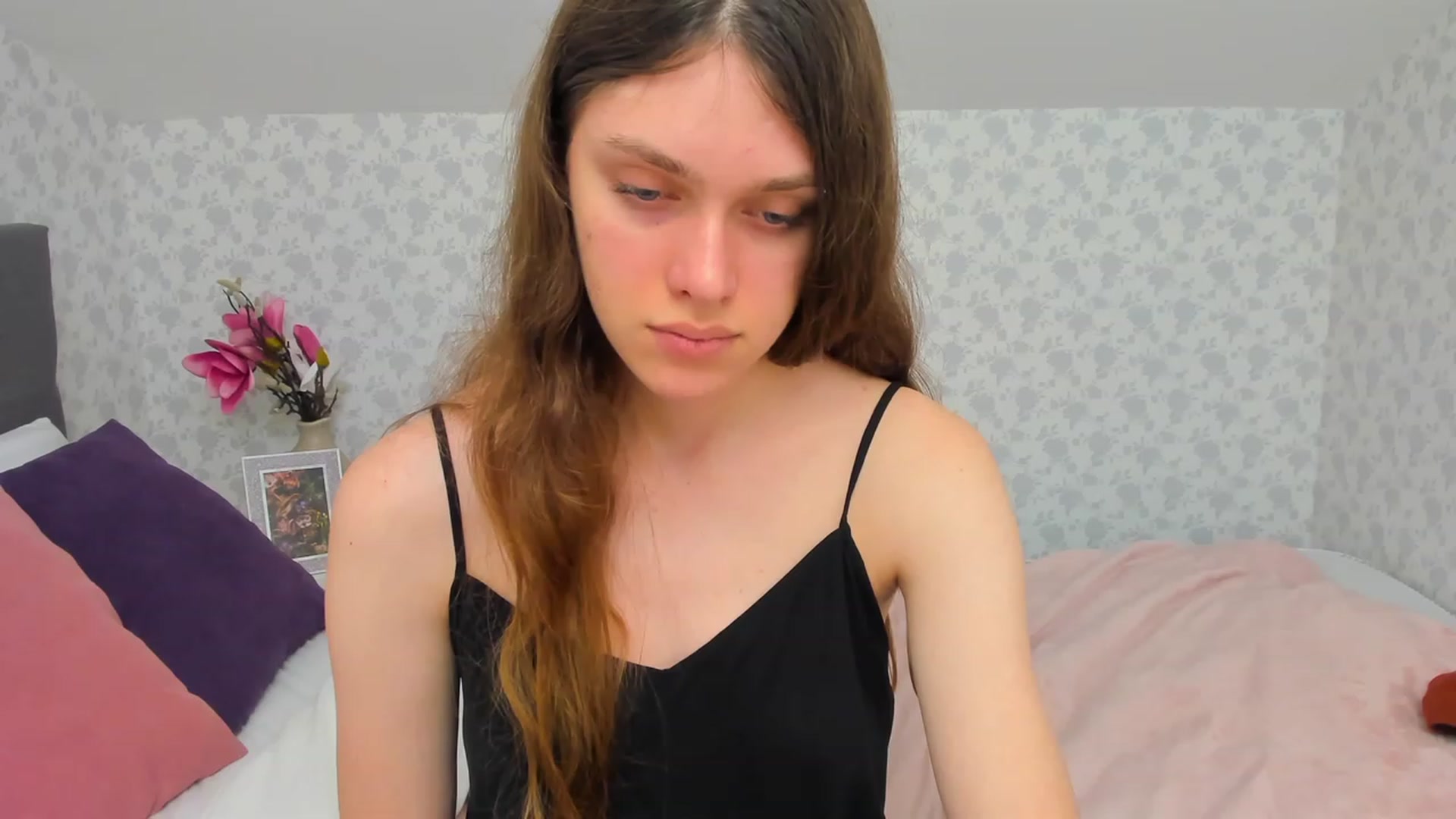 Gallery image thumbnail from JaneBrown's myfreecams stream on, 12/03/2023, 17:53 image 10 of 20
