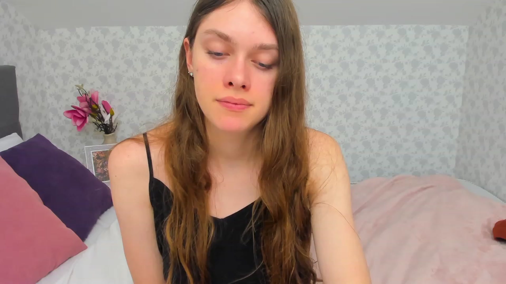 Gallery image thumbnail from JaneBrown's myfreecams stream on, 12/03/2023, 17:53 image 5 of 20