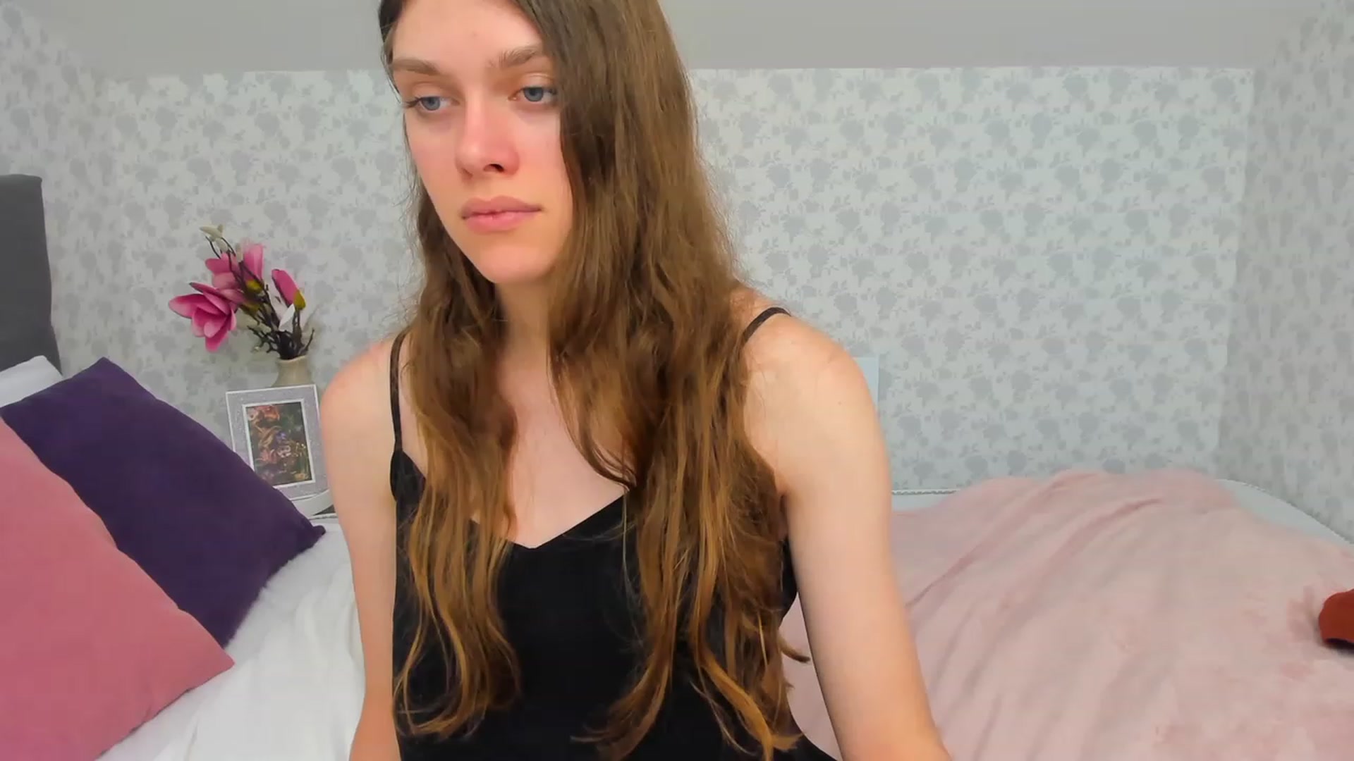 Gallery image thumbnail from JaneBrown's myfreecams stream on, 12/03/2023, 17:53 image 6 of 20