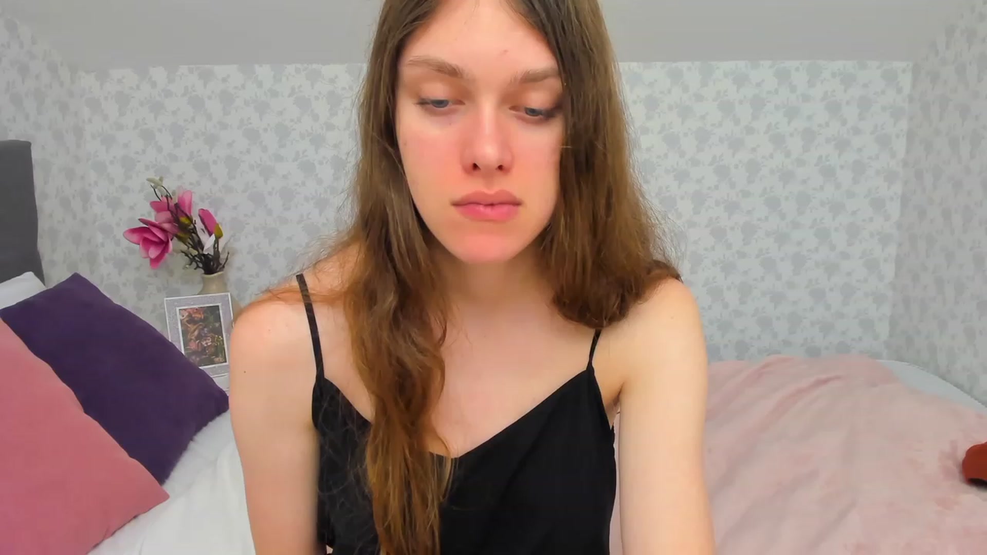 Gallery image thumbnail from JaneBrown's myfreecams stream on, 12/03/2023, 17:53 image 16 of 20