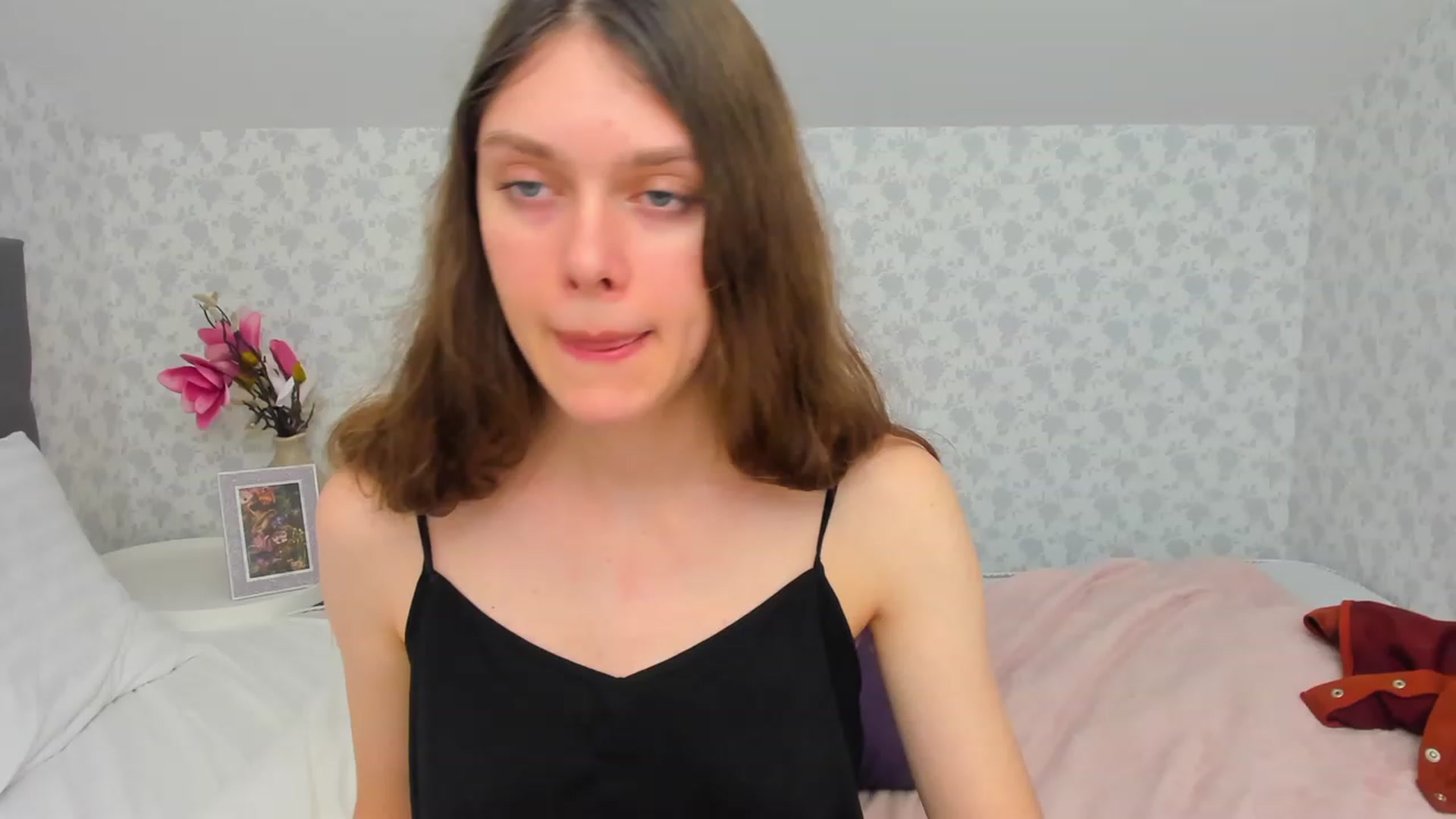 Gallery image thumbnail from JaneBrown's myfreecams stream on, 12/03/2023, 18:57 image 2 of 20