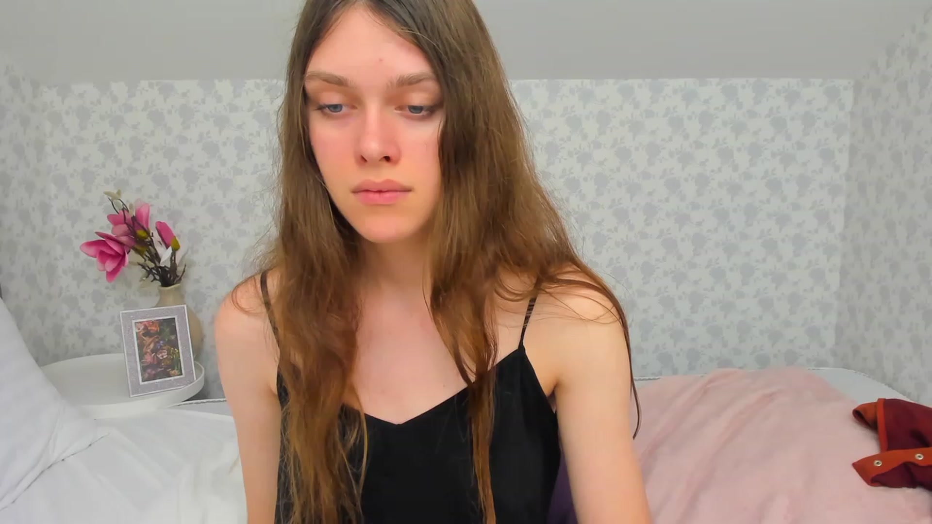 Gallery image thumbnail from JaneBrown's myfreecams stream on, 12/03/2023, 18:57 image 14 of 20
