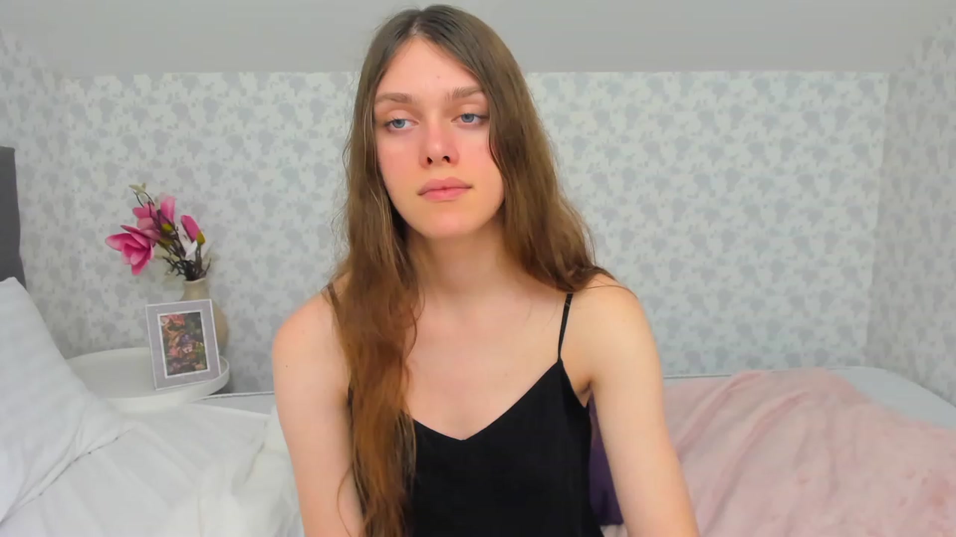 Gallery image thumbnail from JaneBrown's myfreecams stream on, 12/03/2023, 19:39 image 13 of 20