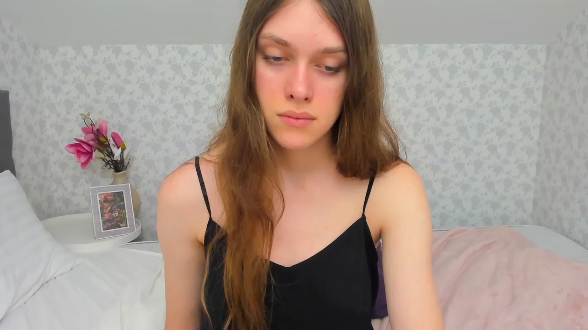 Gallery image thumbnail from JaneBrown's myfreecams stream on, 12/03/2023, 19:39 image 11 of 20
