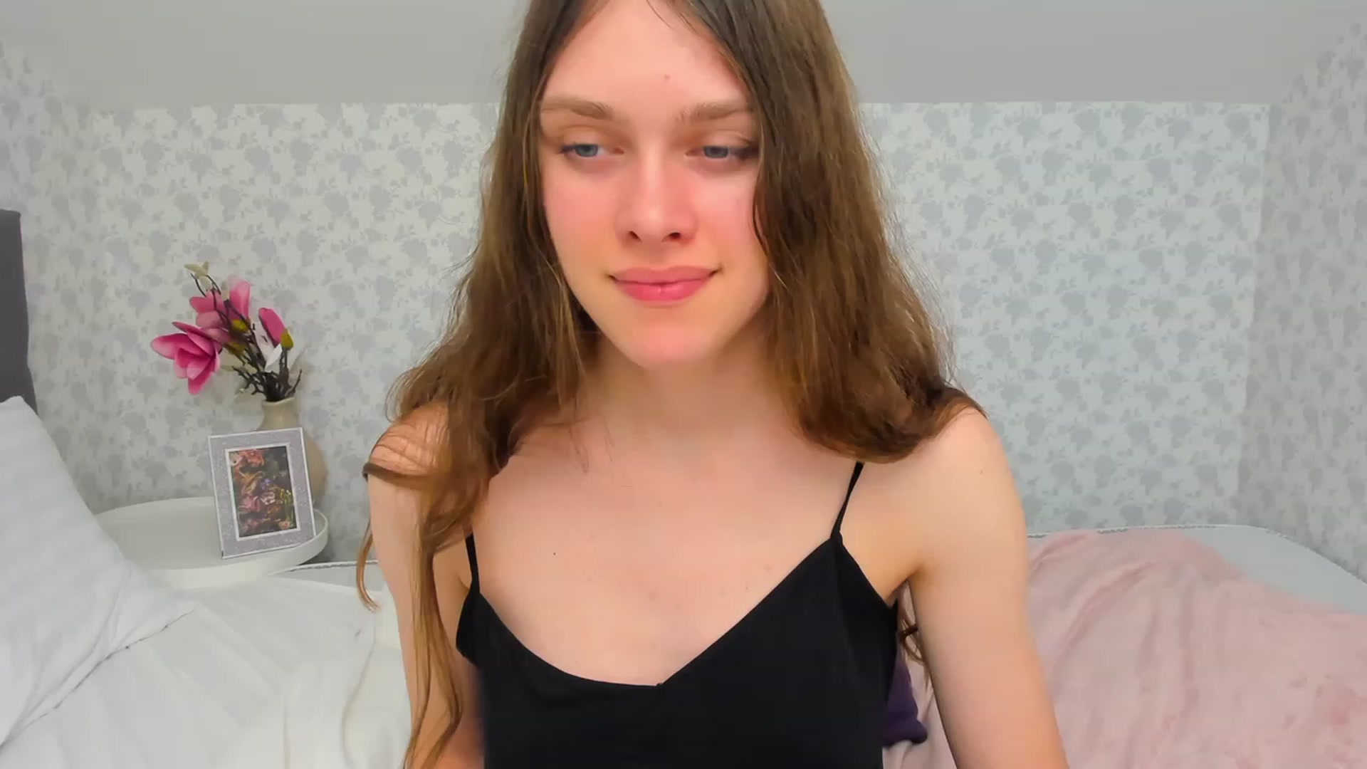 Gallery image thumbnail from JaneBrown's myfreecams stream on, 12/03/2023, 19:39 image 17 of 20