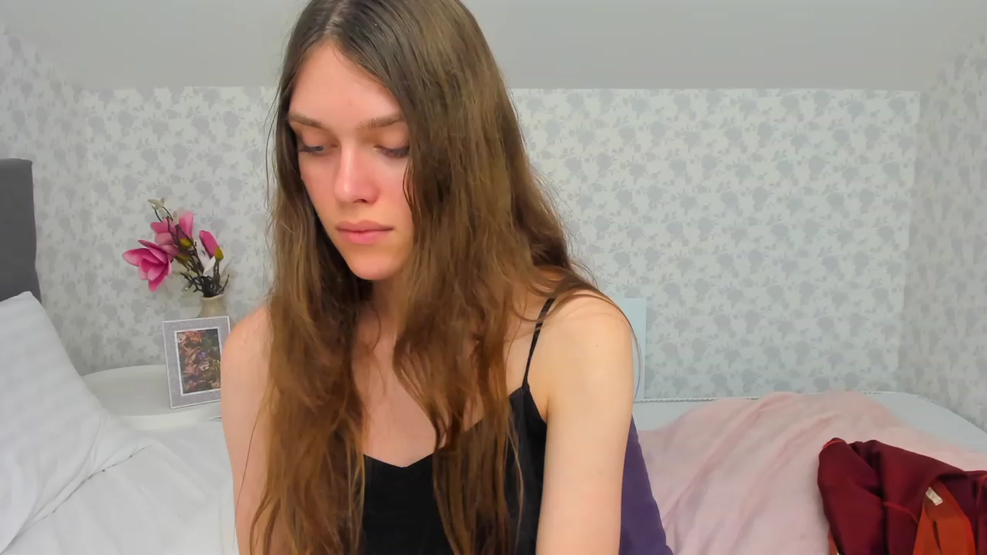 Gallery image thumbnail from JaneBrown's myfreecams stream on, 12/03/2023, 19:39 image 4 of 20