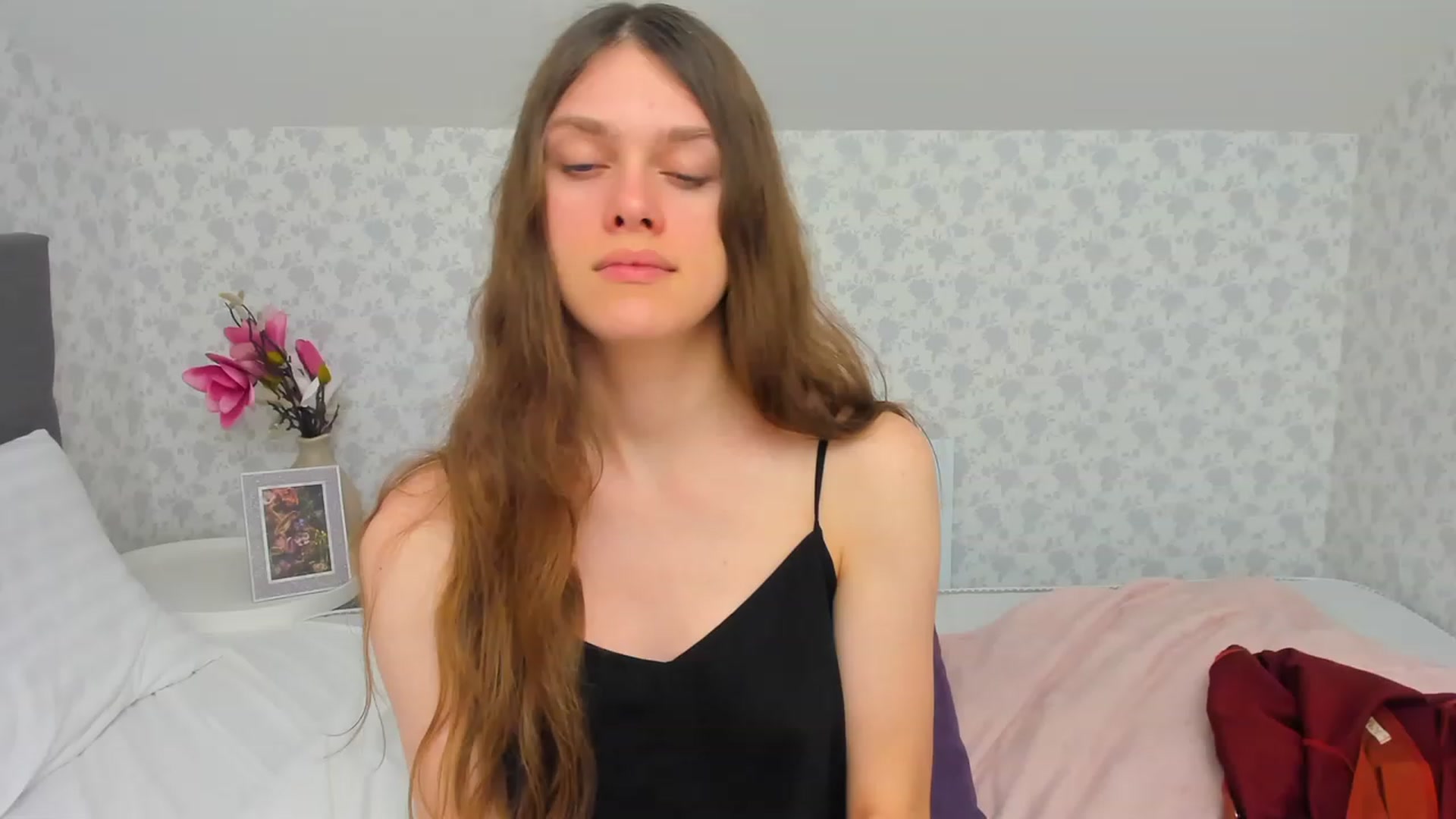 Gallery image thumbnail from JaneBrown's myfreecams stream on, 12/03/2023, 19:39 image 1 of 20