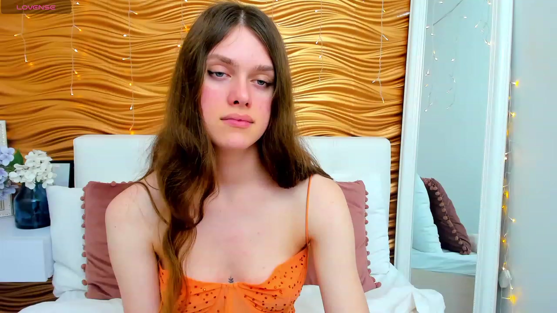 Gallery image thumbnail from JaneBrown's myfreecams stream on, 12/06/2023, 08:51 image 8 of 20