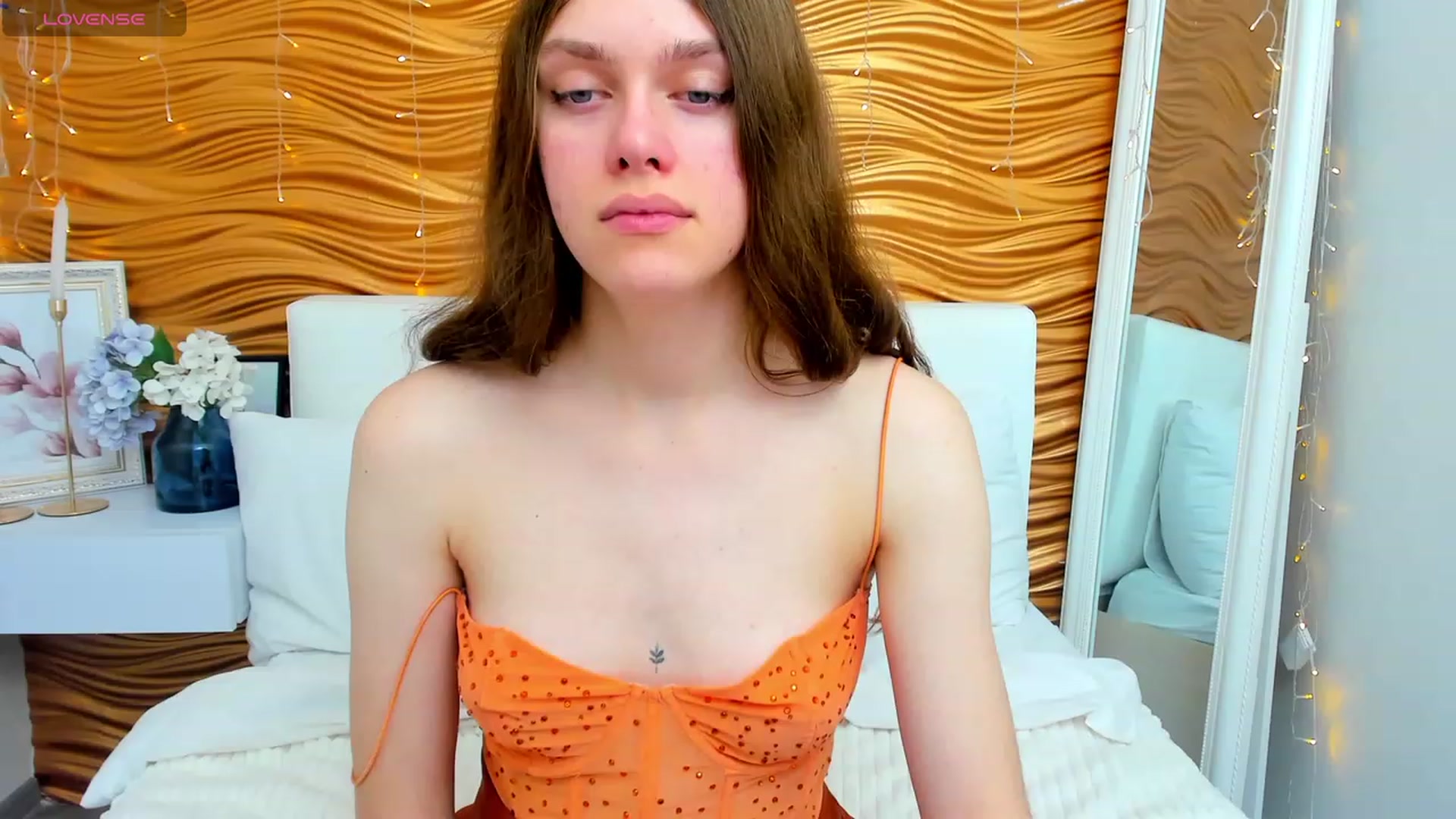 Gallery image thumbnail from JaneBrown's myfreecams stream on, 12/06/2023, 09:53 image 10 of 20
