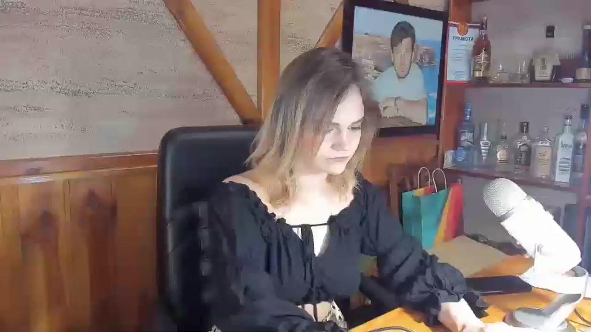 Gallery image thumbnail from JaneDoe_'s myfreecams stream on, 03/07/2024, 09:04 image 12 of 20