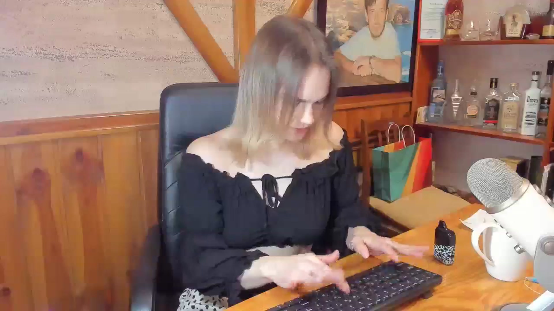 Gallery image thumbnail from JaneDoe_'s myfreecams stream on, 03/11/2024, 15:33 image 18 of 20
