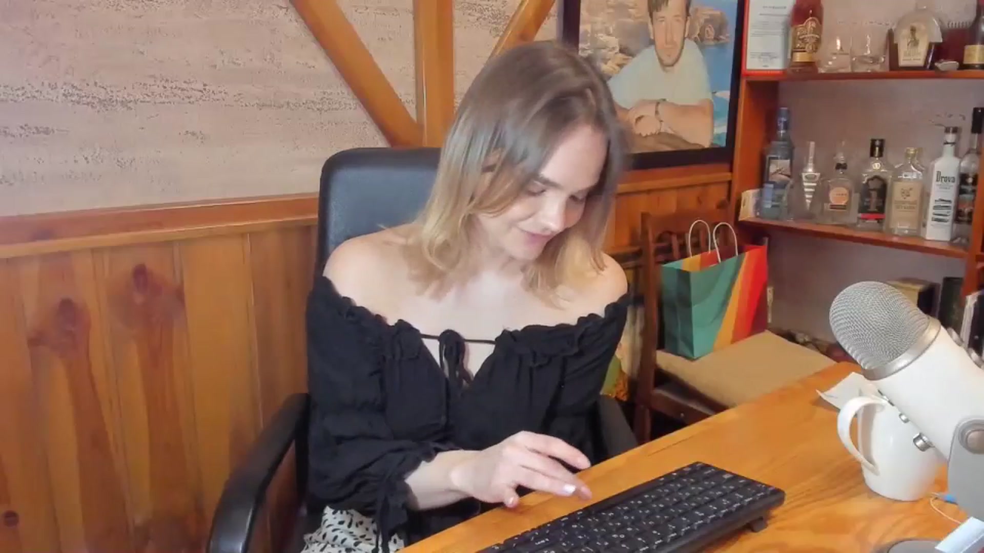 Gallery image thumbnail from JaneDoe_'s myfreecams stream on, 03/11/2024, 15:33 image 8 of 20