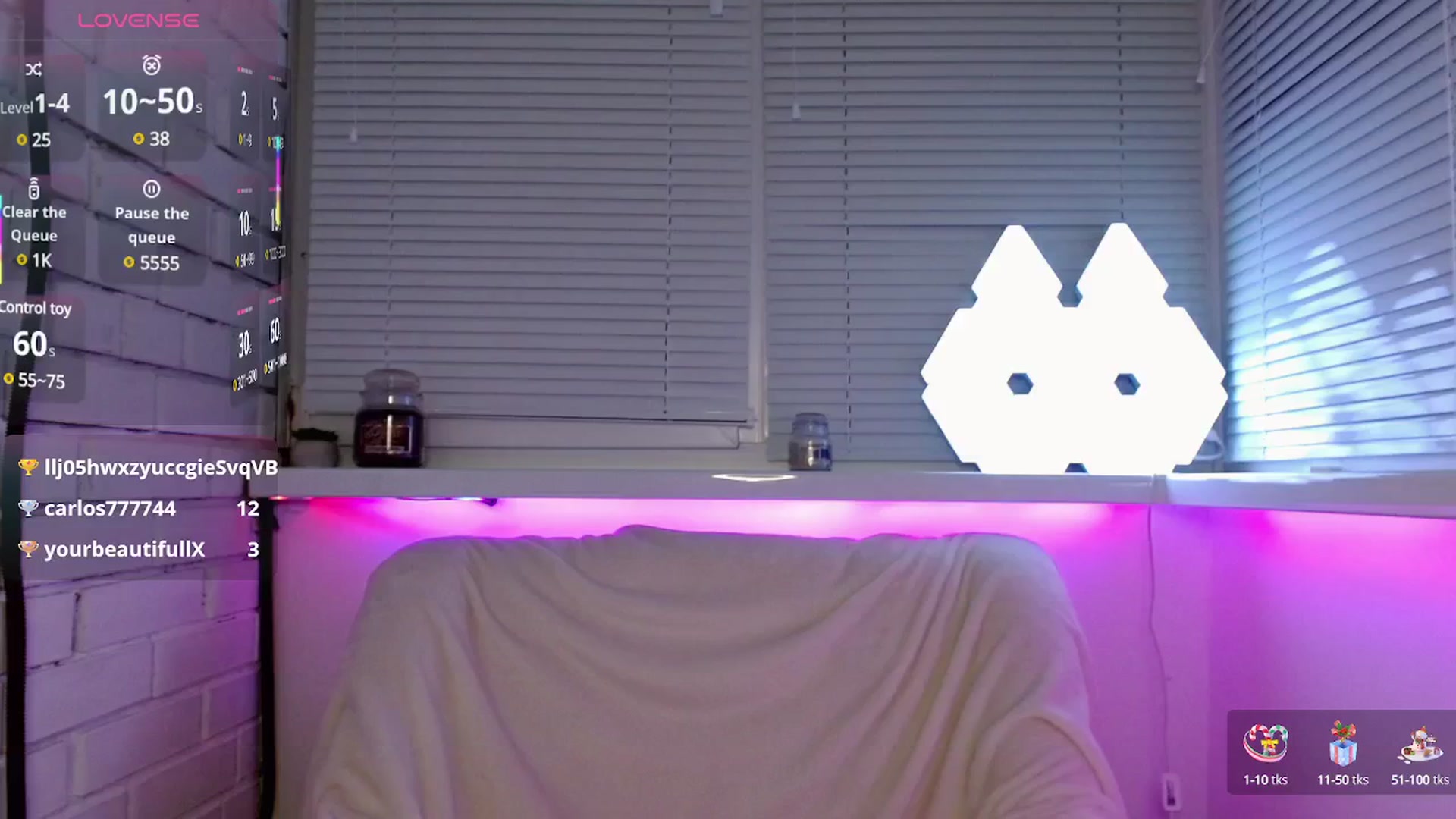 Gallery image thumbnail from JaneJer's myfreecams stream on, 04/27/2025, 24:03 image 15 of 20