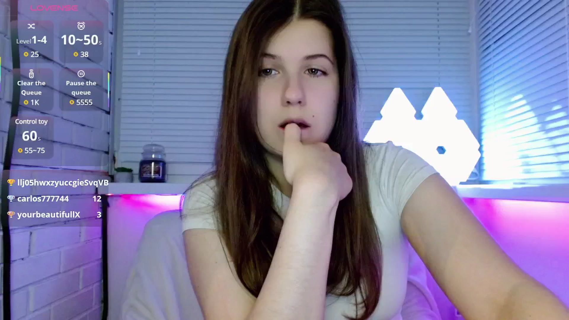 Gallery image thumbnail from JaneJer's myfreecams stream on, 04/27/2025, 24:03 image 10 of 20