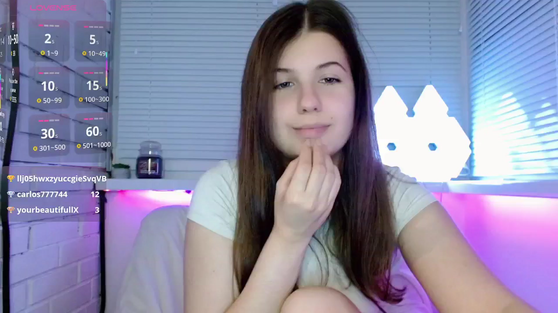 Gallery image thumbnail from JaneJer's myfreecams stream on, 04/27/2025, 24:03 image 19 of 20