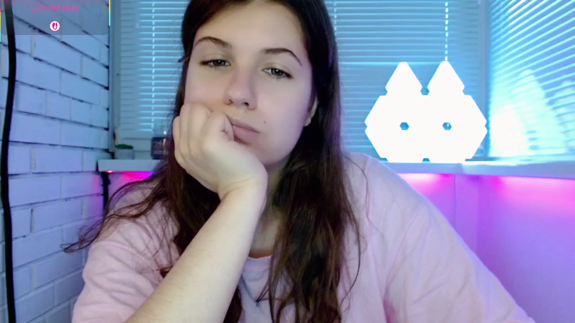 Gallery image thumbnail from JaneJer's myfreecams stream on, 04/28/2025, 04:38 image 13 of 20