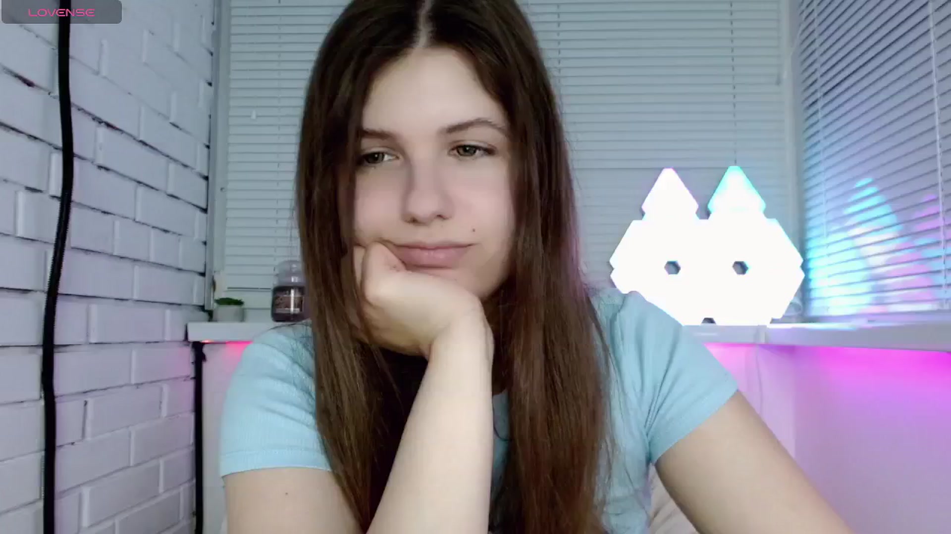 Gallery image thumbnail from JaneJer's myfreecams stream on, 05/07/2025, 24:04 image 16 of 20