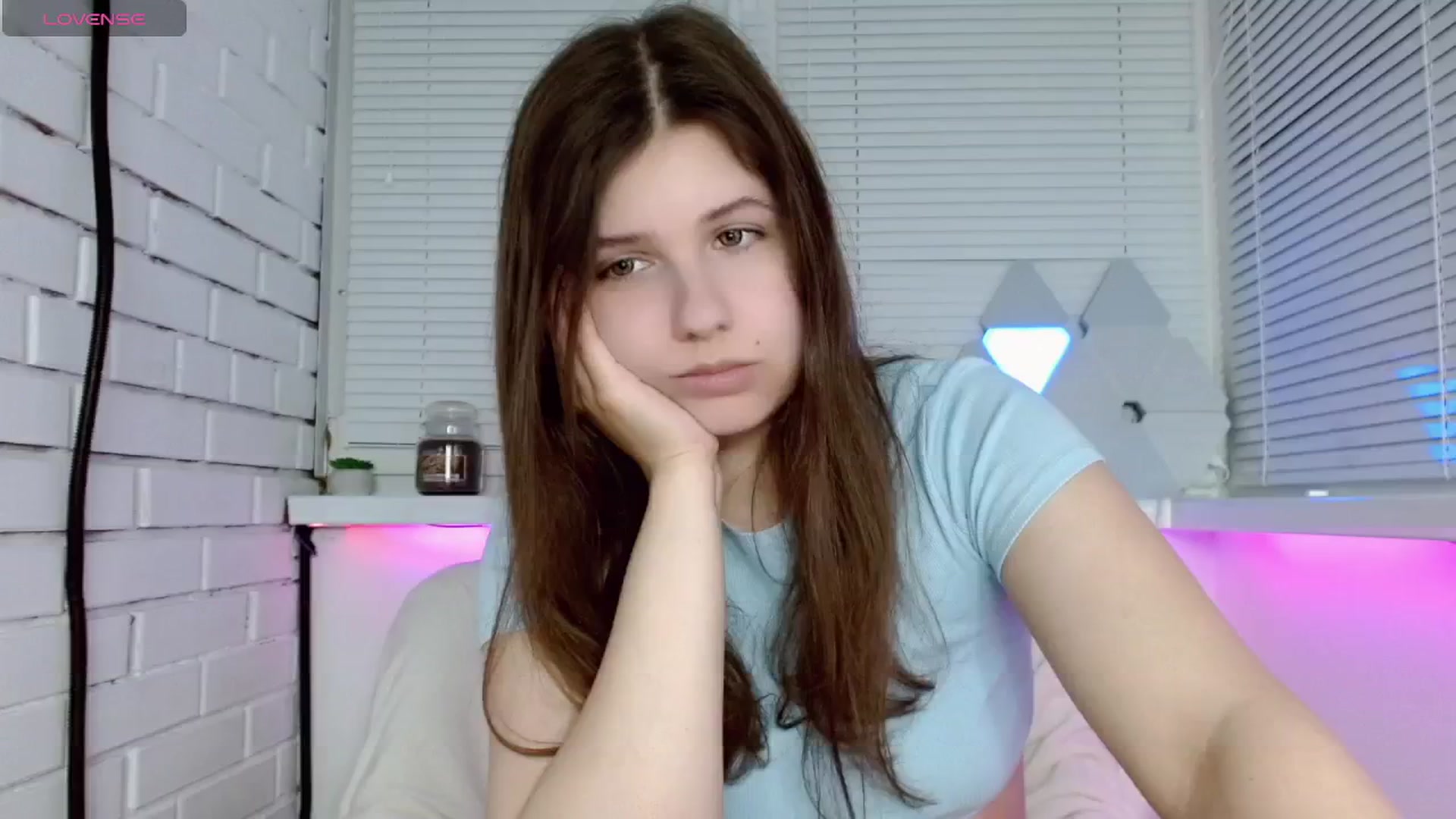 Gallery image thumbnail from JaneJer's myfreecams stream on, 05/07/2025, 24:04 image 17 of 20