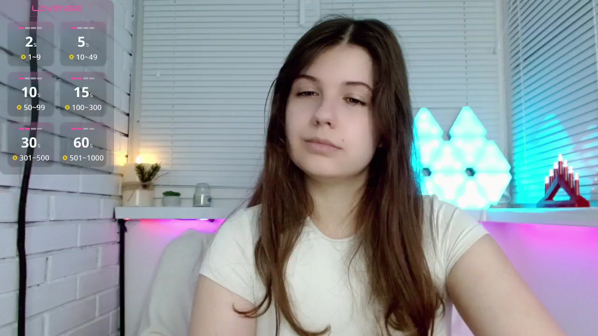 Gallery image thumbnail from JaneJer's myfreecams stream on, 05/09/2025, 24:11 image 13 of 20