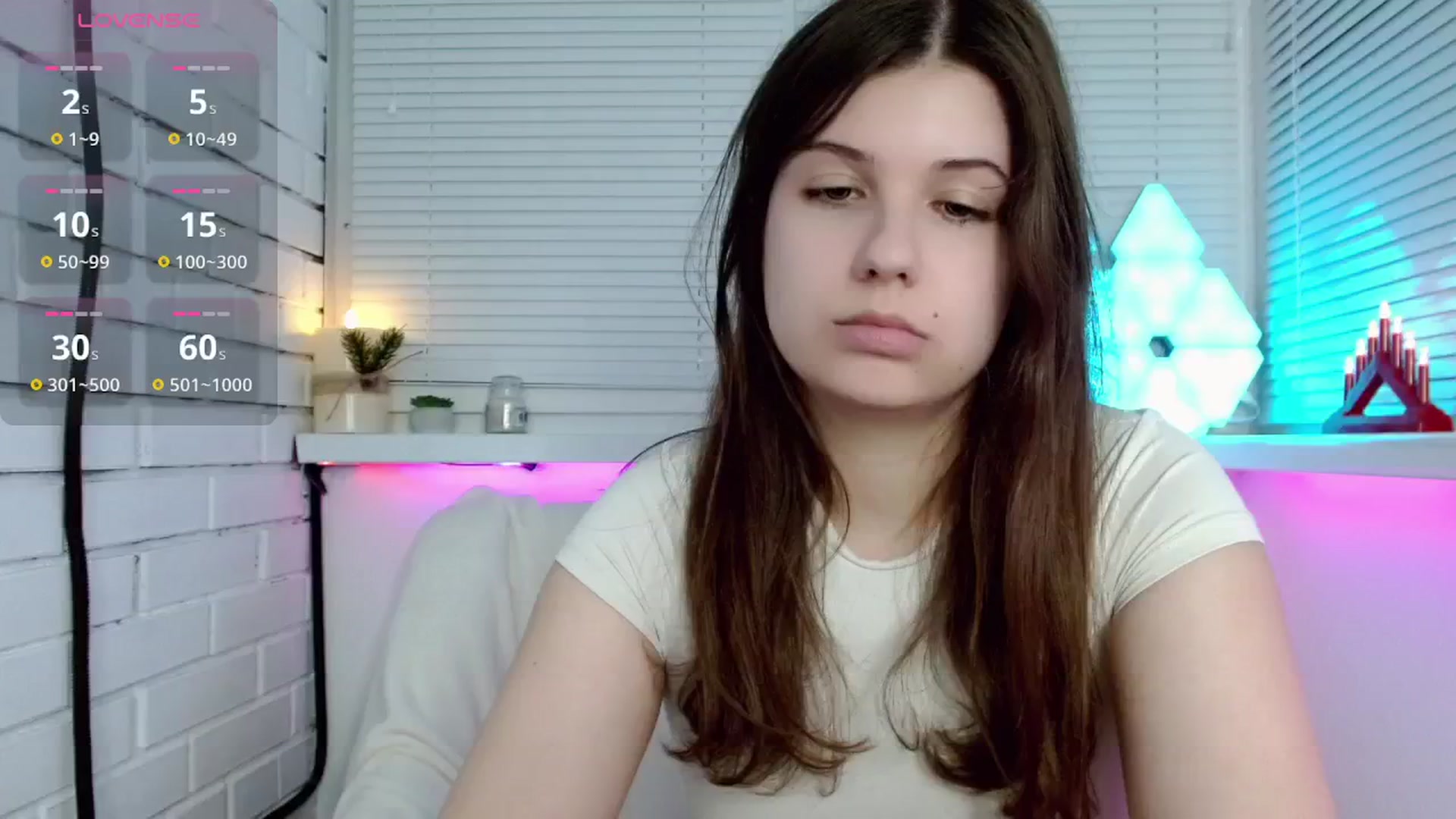 Gallery image thumbnail from JaneJer's myfreecams stream on, 05/09/2025, 24:11 image 19 of 20