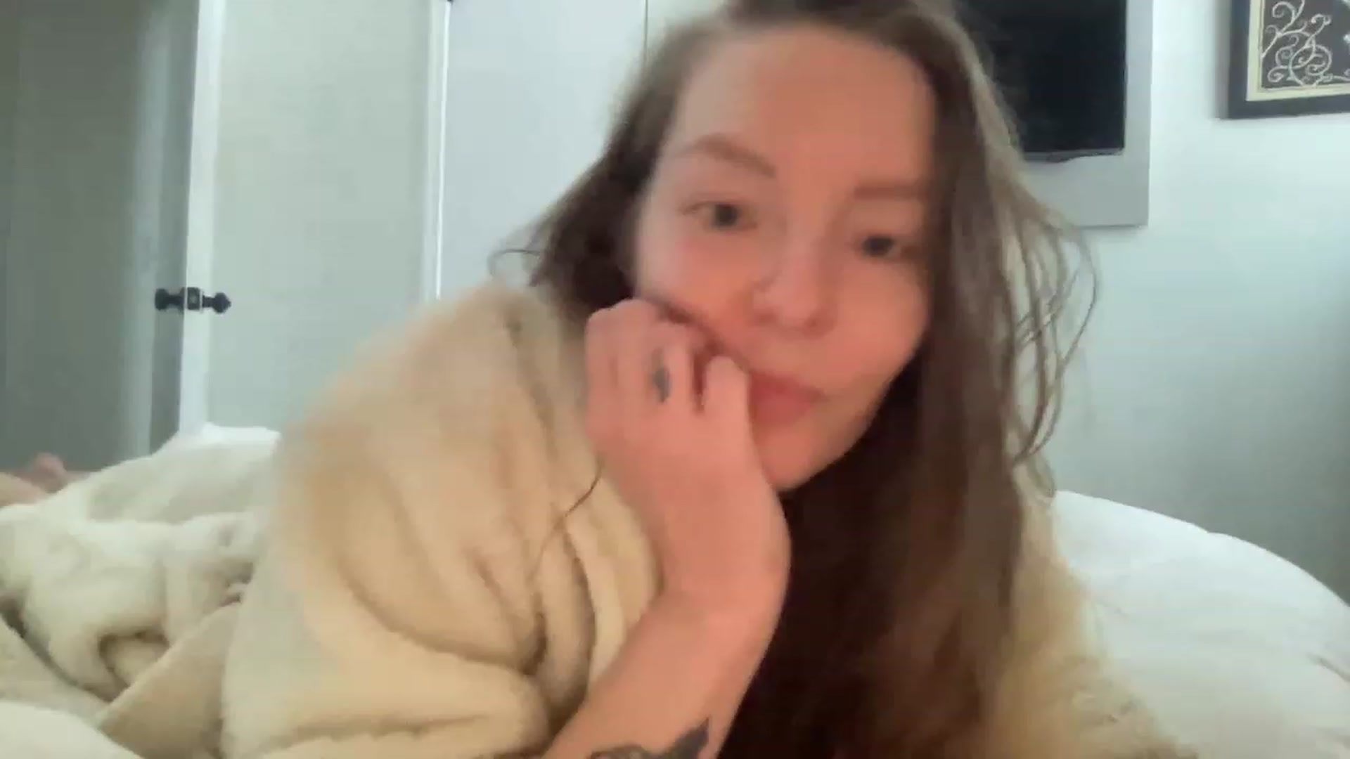 Gallery image thumbnail from JaneLaTarte's myfreecams stream on, 11/14/2022, 18:27 image 20 of 20