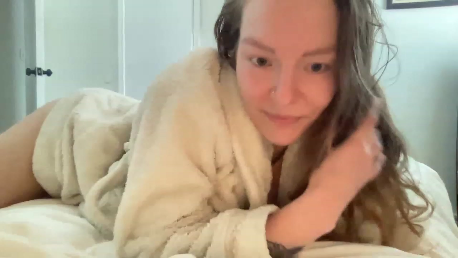 Gallery image thumbnail from JaneLaTarte's myfreecams stream on, 11/14/2022, 18:27 image 17 of 20