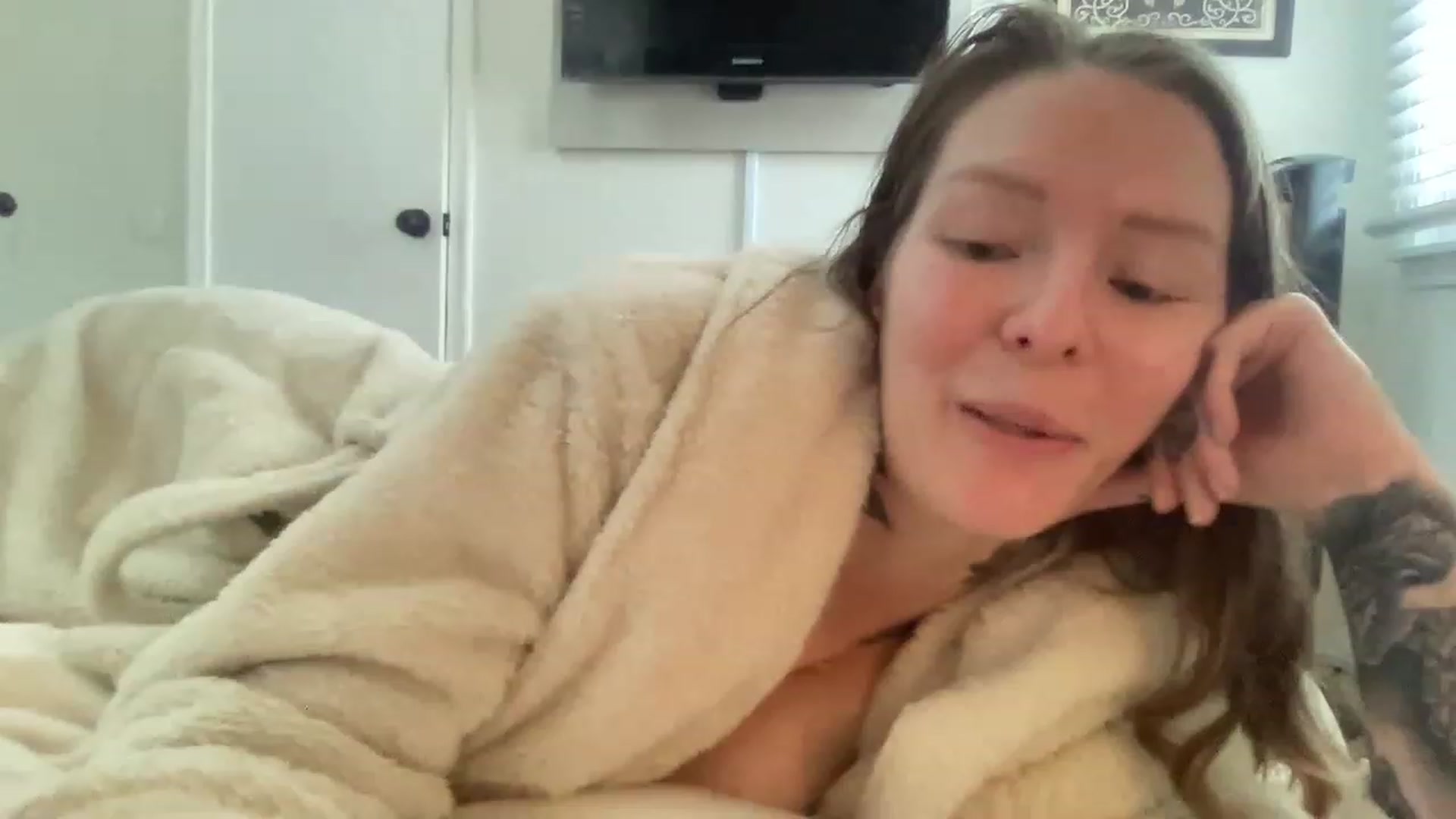 Gallery image thumbnail from JaneLaTarte's myfreecams stream on, 11/14/2022, 18:27 image 6 of 20