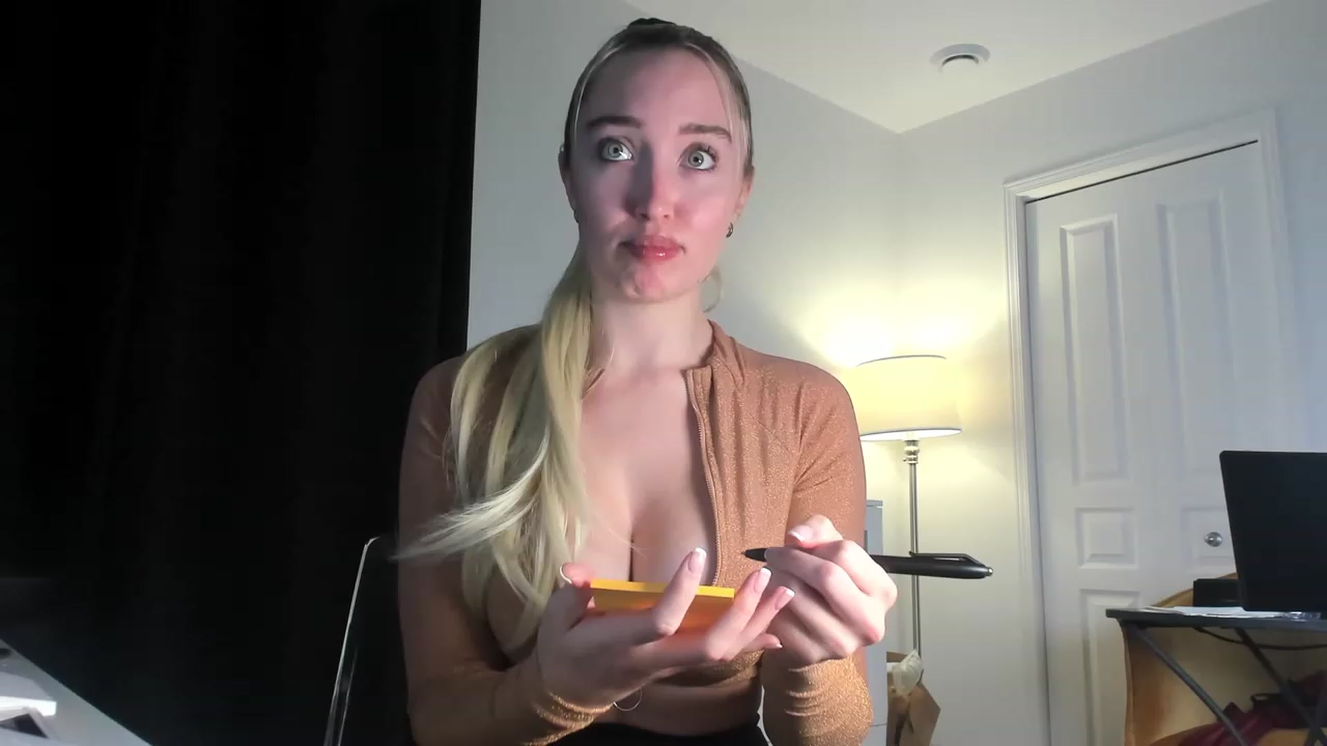 Gallery image thumbnail from JaneLucier's myfreecams stream on, 01/04/2023, 24:26 image 4 of 20