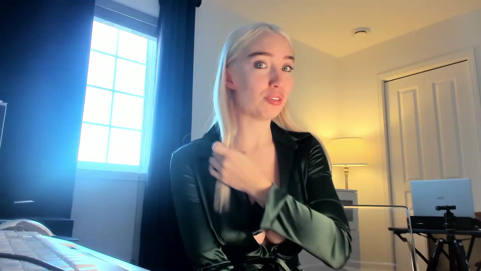 Gallery image thumbnail from JaneLucier's myfreecams stream on, 01/08/2023, 15:56 image 9 of 20