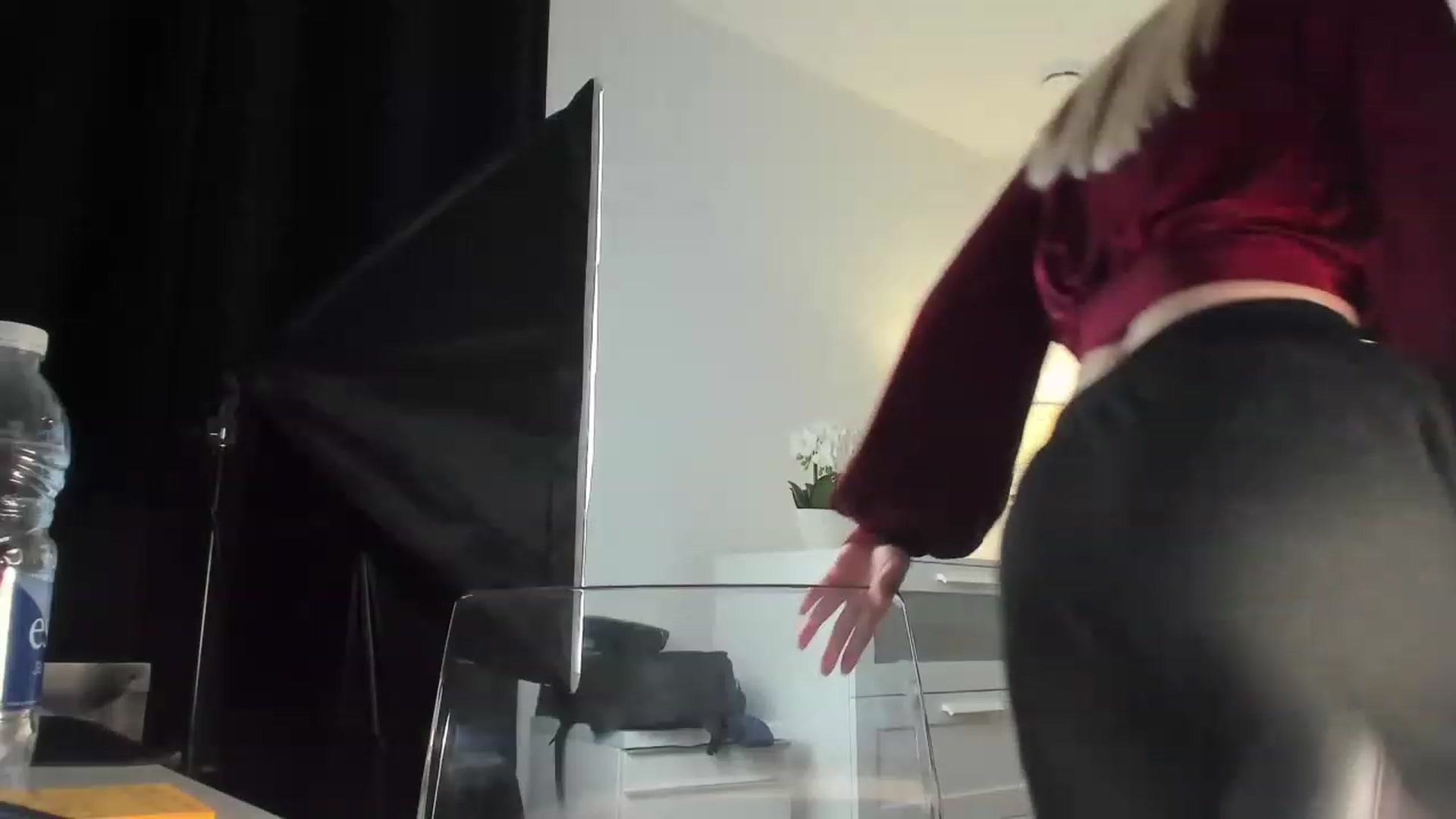 Gallery image thumbnail from JaneLucier's myfreecams stream on, 01/10/2023, 22:42 image 6 of 20