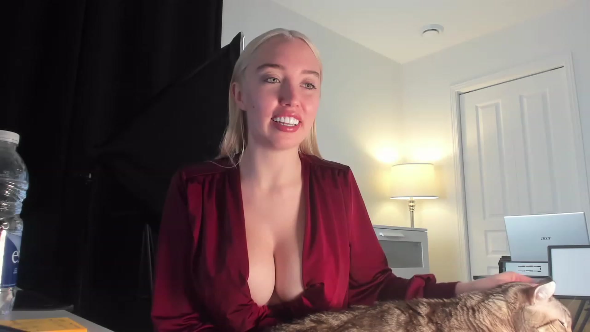 Gallery image thumbnail from JaneLucier's myfreecams stream on, 01/10/2023, 22:42 image 7 of 20