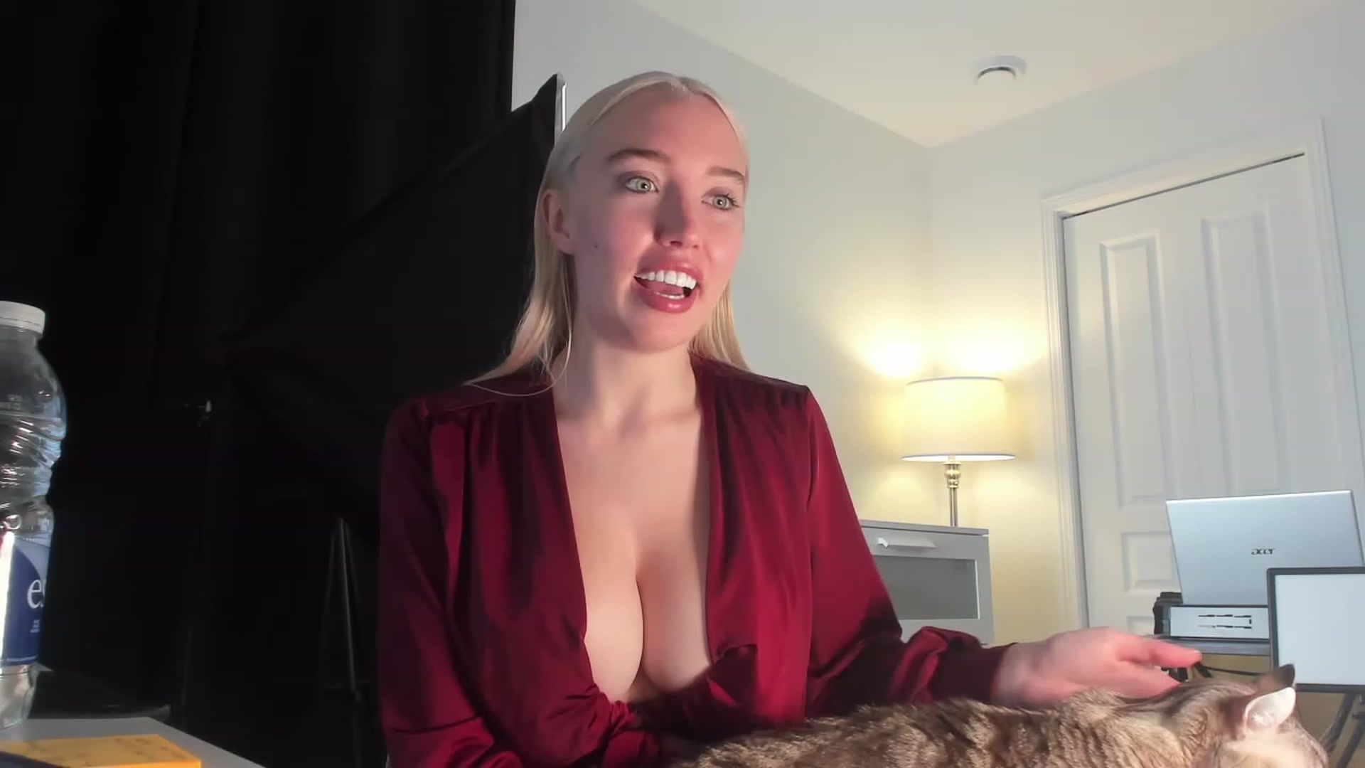 Gallery image thumbnail from JaneLucier's myfreecams stream on, 01/10/2023, 22:42 image 8 of 20