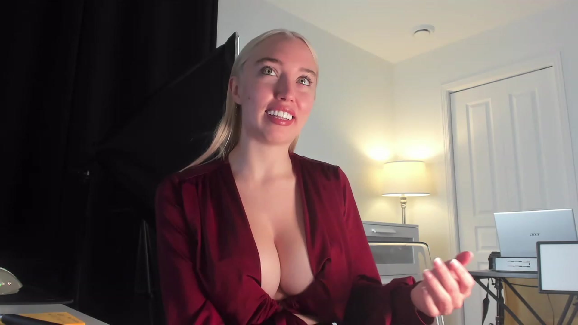 Gallery image thumbnail from JaneLucier's myfreecams stream on, 01/10/2023, 22:42 image 5 of 20