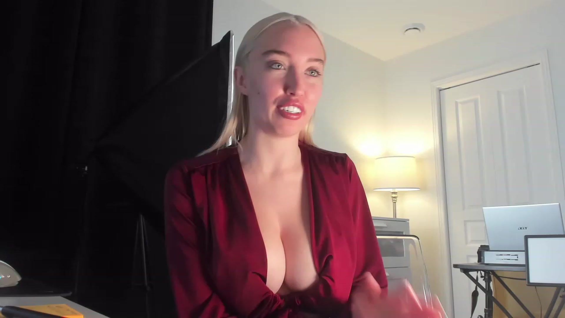 Gallery image thumbnail from JaneLucier's myfreecams stream on, 01/10/2023, 22:42 image 1 of 20