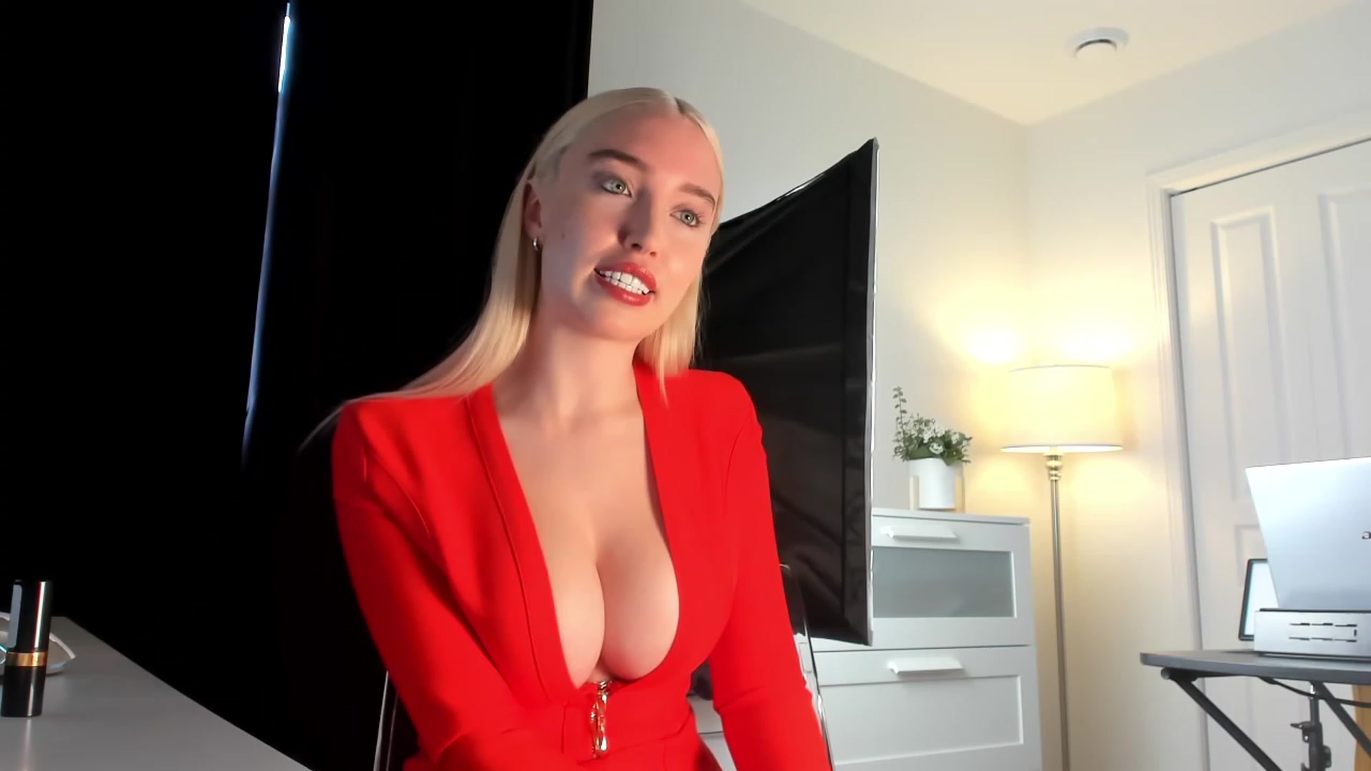 Gallery image thumbnail from JaneLucier's myfreecams stream on, 01/13/2023, 18:05 image 13 of 20