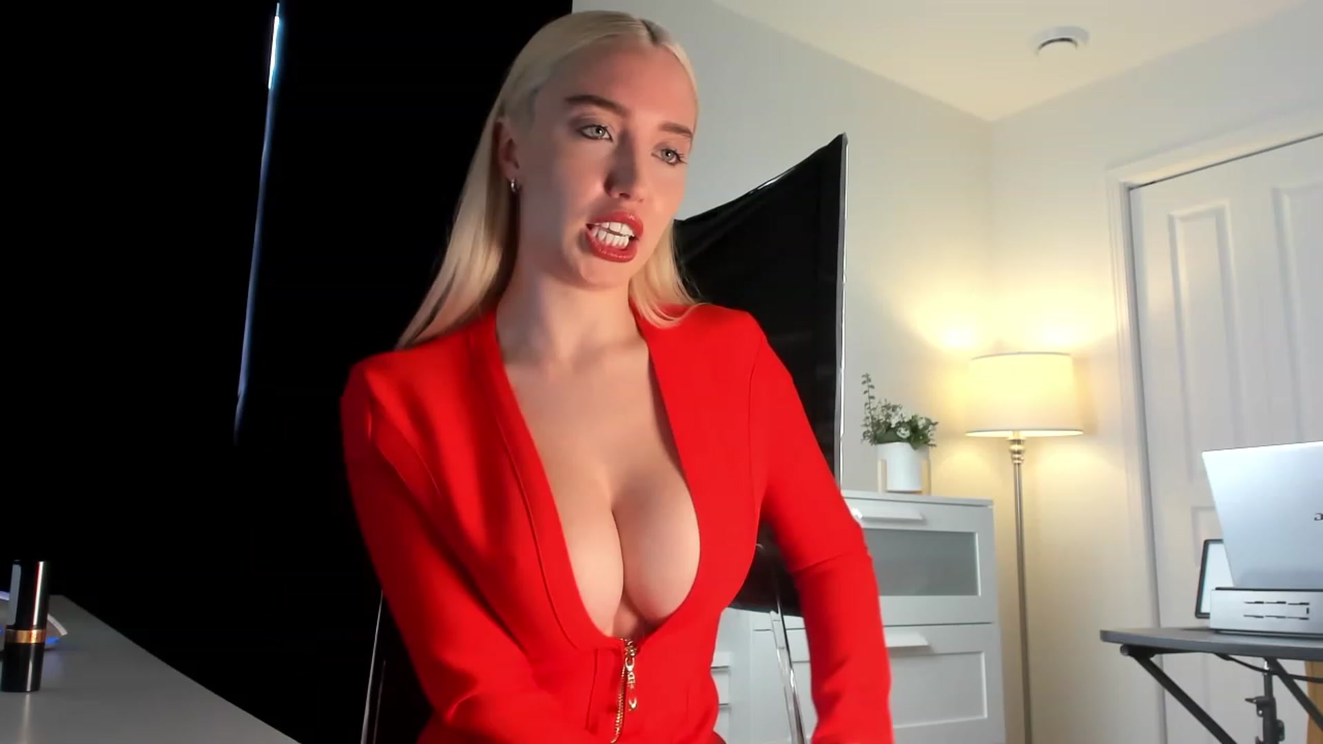 Gallery image thumbnail from JaneLucier's myfreecams stream on, 01/13/2023, 18:05 image 9 of 20