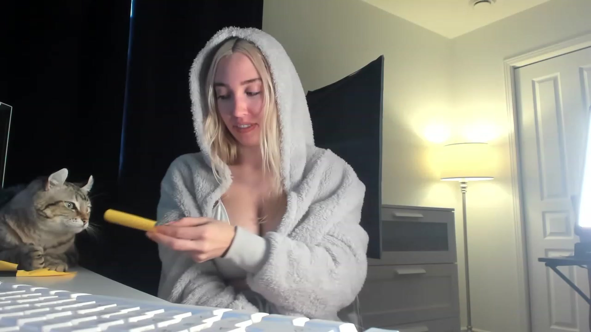 Gallery image thumbnail from JaneLucier's myfreecams stream on, 01/17/2023, 22:28 image 9 of 20