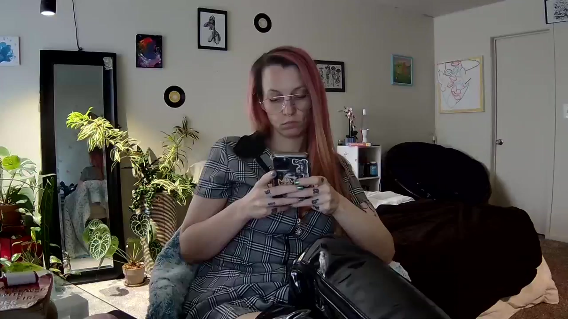 Gallery image thumbnail from JaneMantis's myfreecams stream on, 10/23/2024, 16:28 image 12 of 20