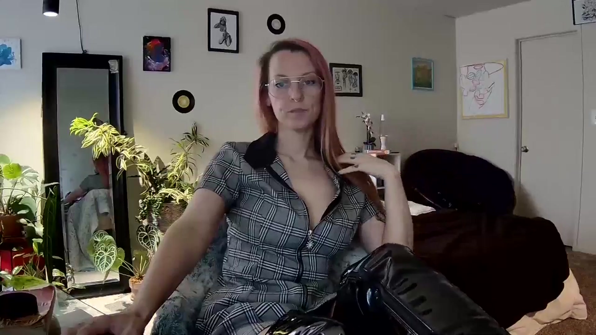 Gallery image thumbnail from JaneMantis's myfreecams stream on, 10/23/2024, 16:28 image 8 of 20