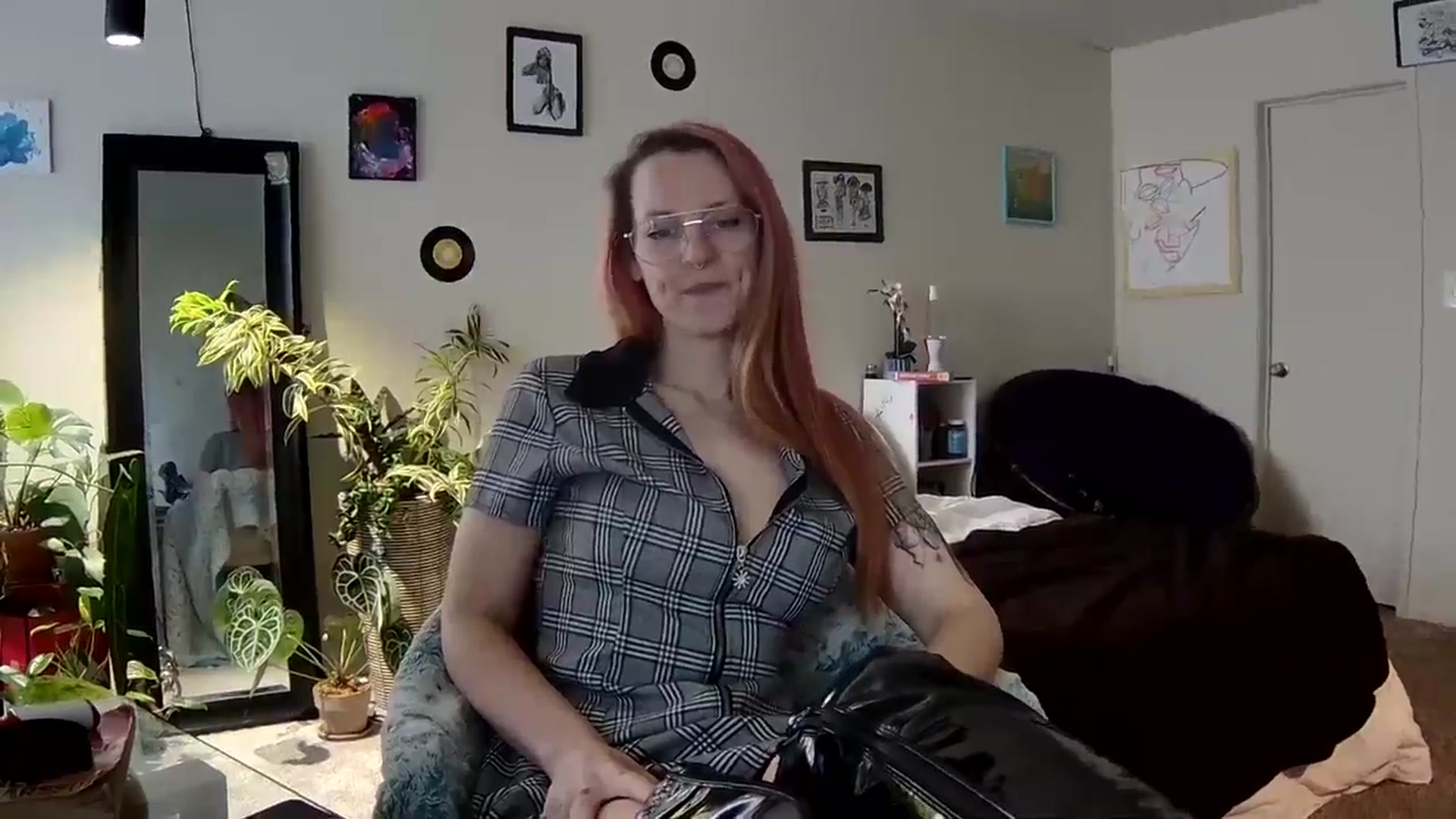 Gallery image thumbnail from JaneMantis's myfreecams stream on, 10/23/2024, 16:28 image 9 of 20