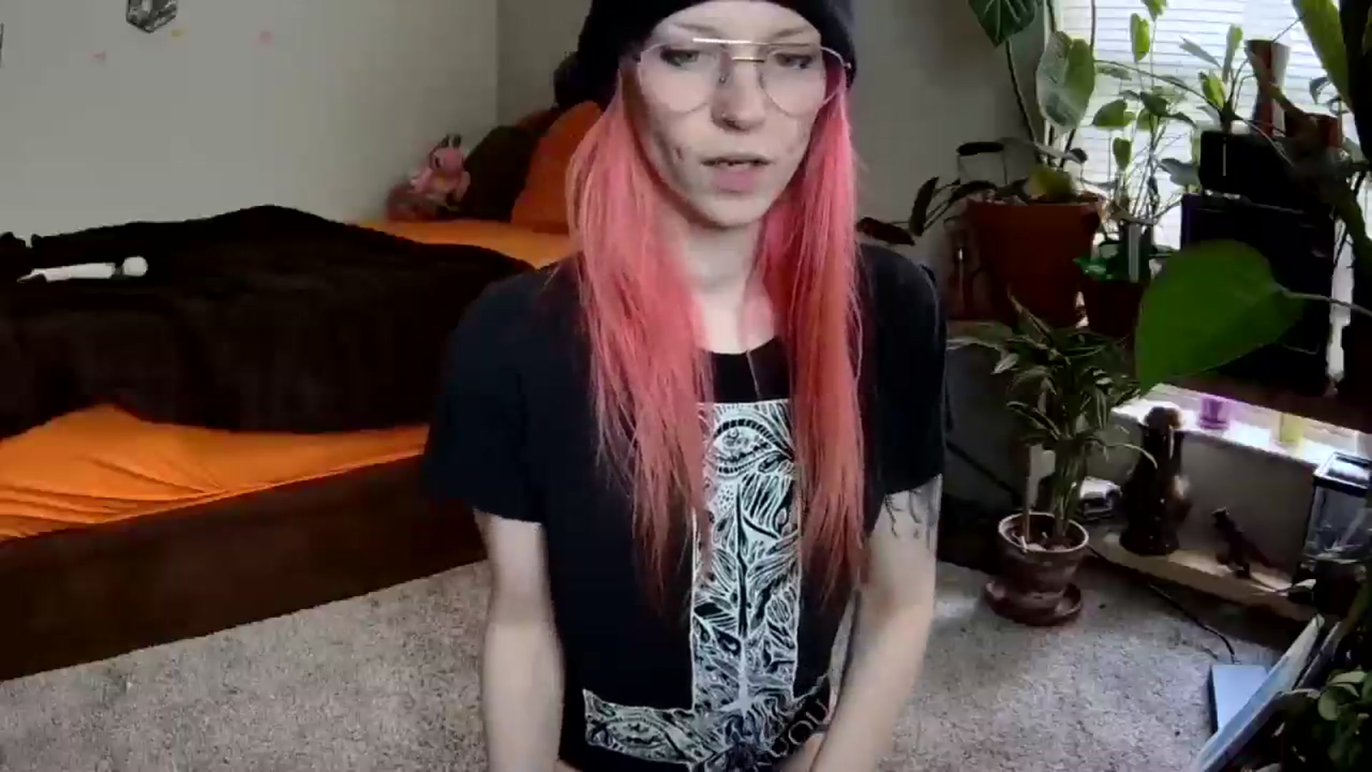 Gallery image thumbnail from JaneMantis's myfreecams stream on, 04/14/2025, 15:53 image 19 of 20