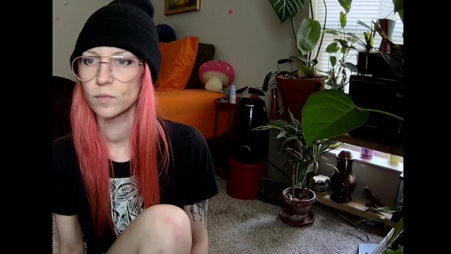 Gallery image thumbnail from JaneMantis's myfreecams stream on, 04/14/2025, 17:49 image 12 of 20