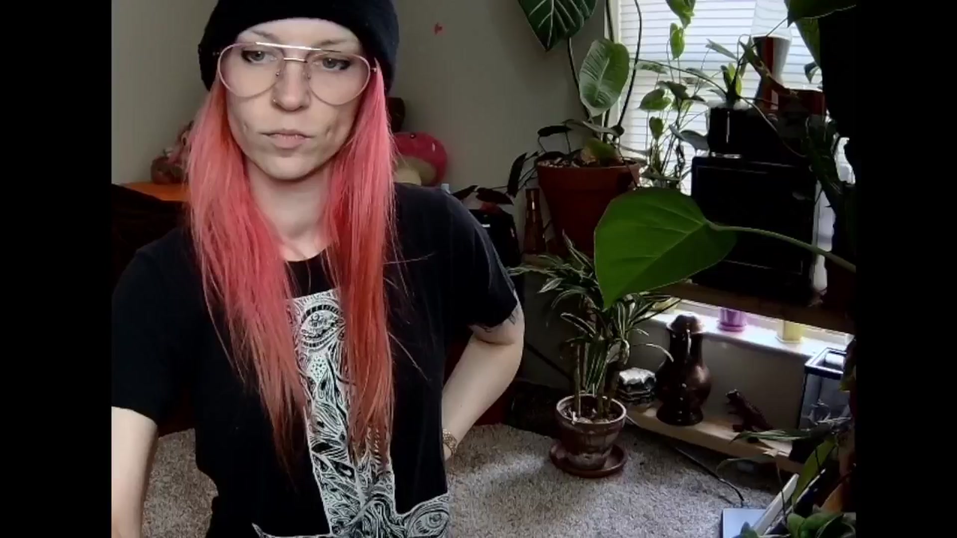 Gallery image thumbnail from JaneMantis's myfreecams stream on, 04/14/2025, 17:49 image 2 of 20