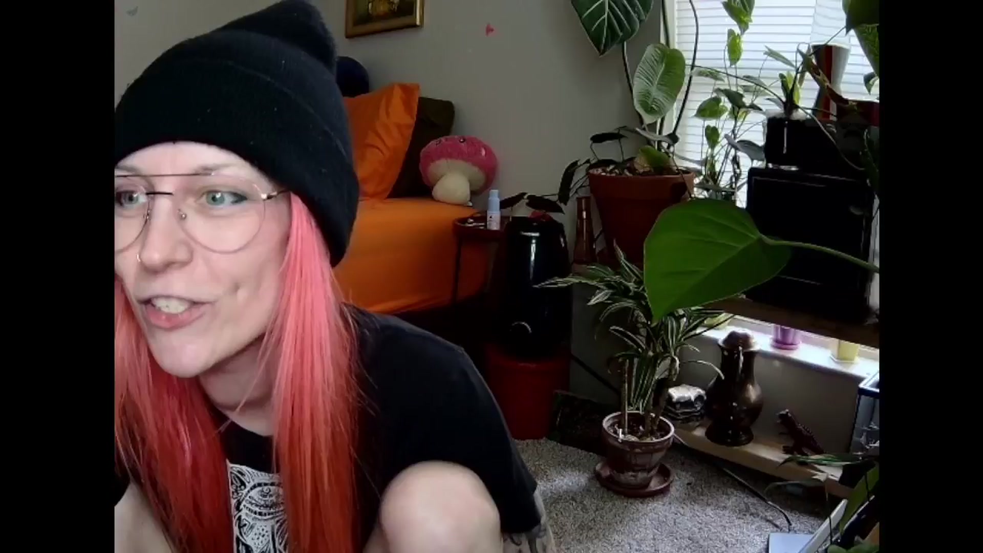 Gallery image thumbnail from JaneMantis's myfreecams stream on, 04/14/2025, 17:49 image 7 of 20