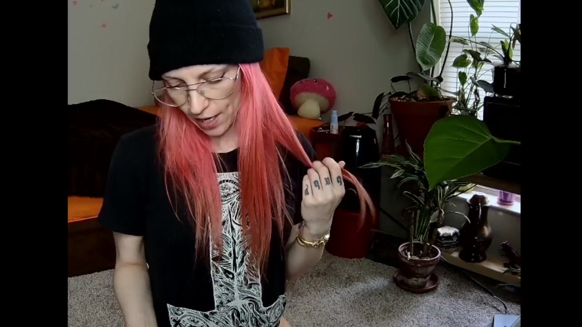 Gallery image thumbnail from JaneMantis's myfreecams stream on, 04/14/2025, 17:49 image 18 of 20