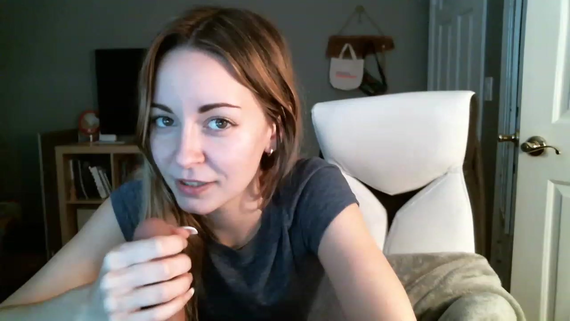 Gallery image thumbnail from JaneRiley_'s myfreecams stream on, 12/07/2022, 20:15 image 13 of 20