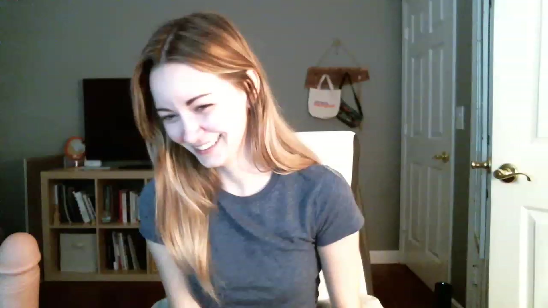 Gallery image thumbnail from JaneRiley_'s myfreecams stream on, 12/07/2022, 20:15 image 8 of 20
