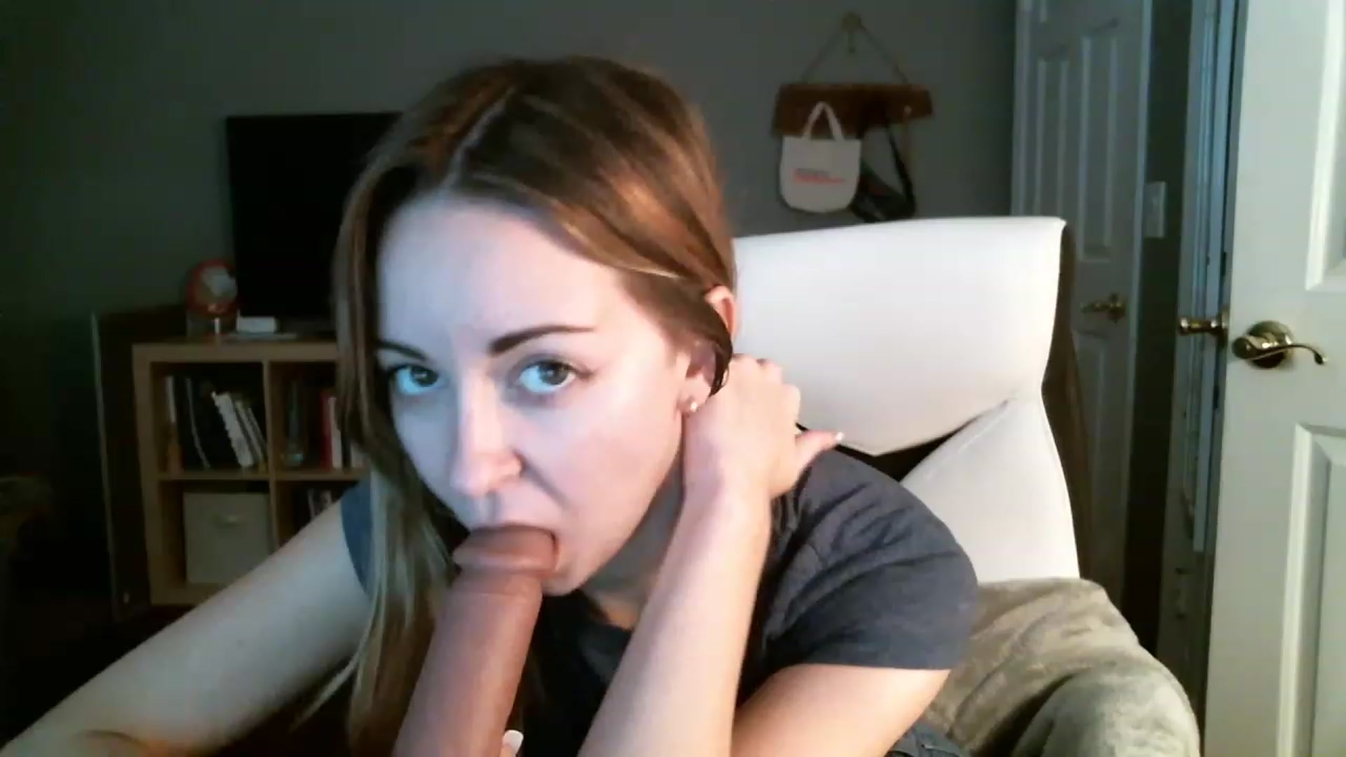 Gallery image thumbnail from JaneRiley_'s myfreecams stream on, 12/07/2022, 20:15 image 12 of 20