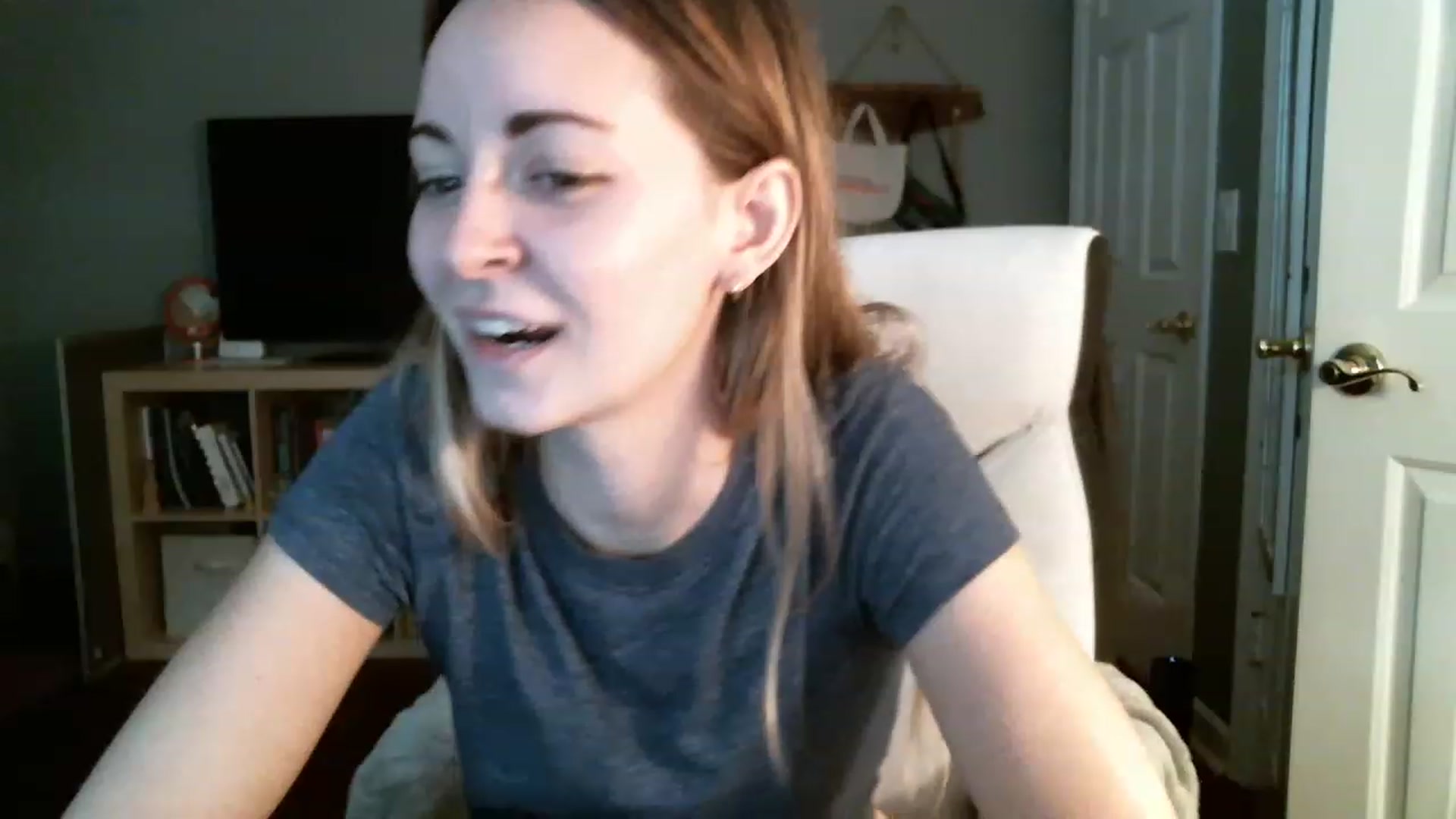 Gallery image thumbnail from JaneRiley_'s myfreecams stream on, 12/07/2022, 20:47 image 6 of 20