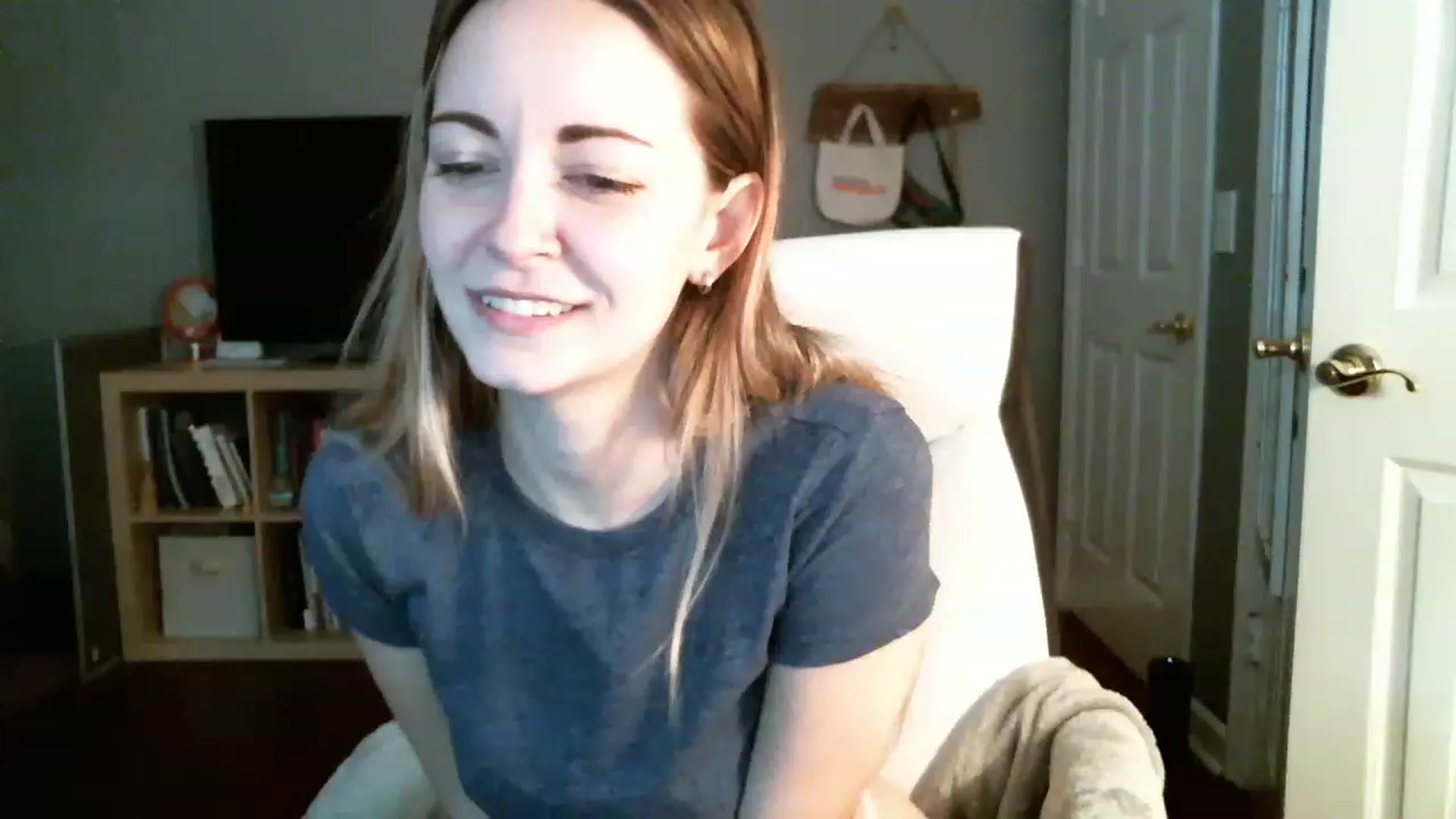 Gallery image thumbnail from JaneRiley_'s myfreecams stream on, 12/07/2022, 20:47 image 7 of 20
